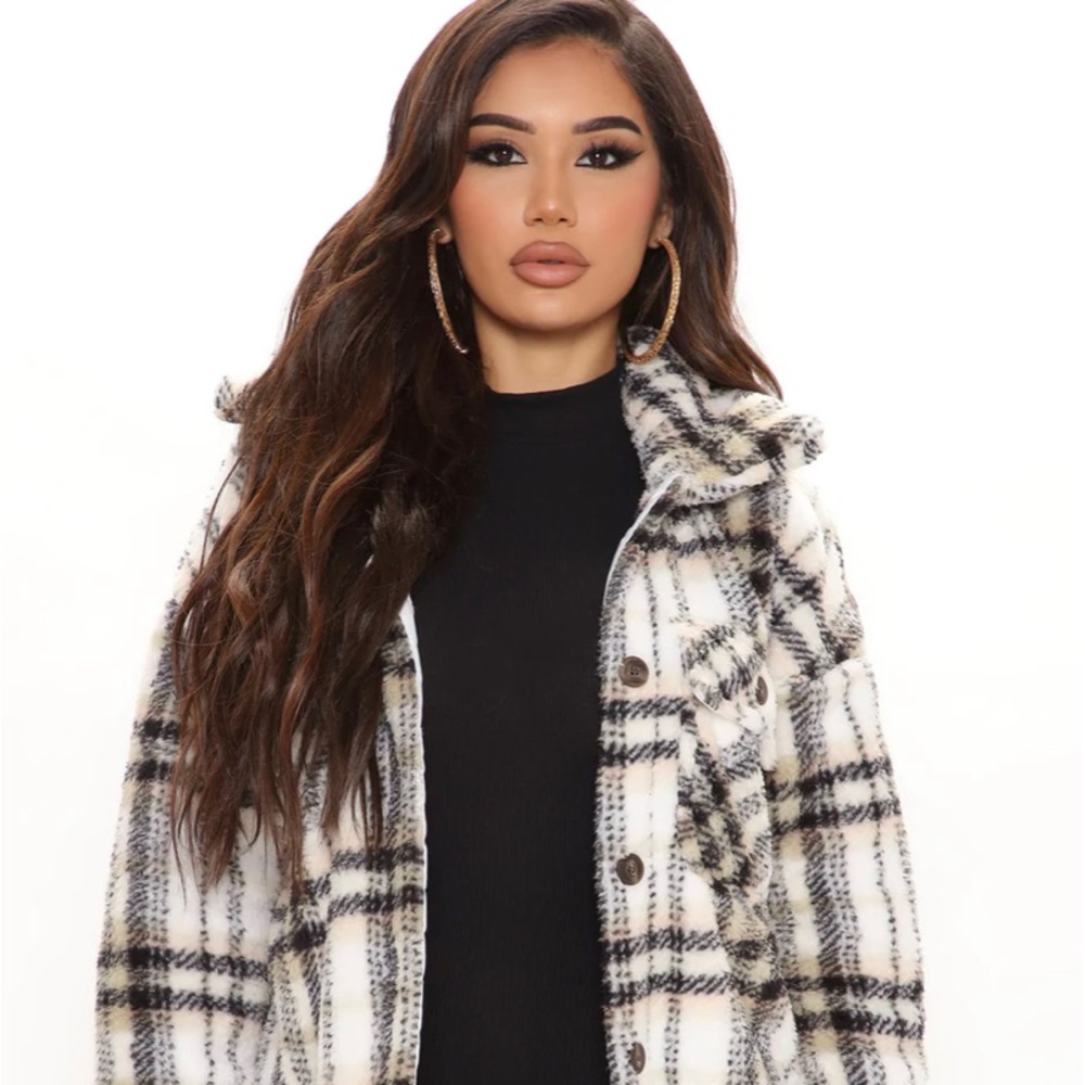 Feels Like Fall Sherpa Shacket- Black Combo